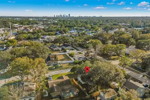 129 NW Lincoln Cir N, Saint Petersburg, FL 33702 - Photo 20