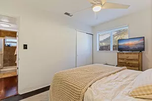 129 NW Lincoln Cir N, Saint Petersburg, FL 33702 - Photo 10