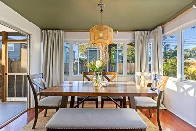 129 NW Lincoln Circle N, Saint Petersburg, FL 33702 - Photo 8