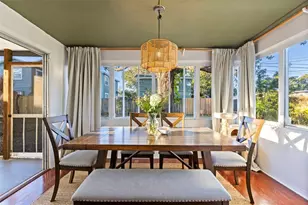 129 NW Lincoln Cir N, Saint Petersburg, FL 33702 - Photo 8