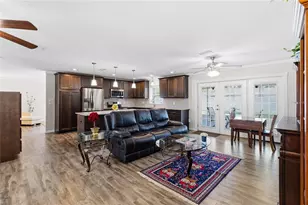 8823 Kenwood Rd, Seminole, FL 33777 - Photo 10