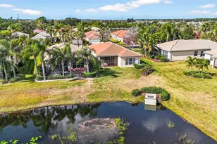 15709 Crystal Waters Dr, Wimauma, FL 33598 - Photo 10