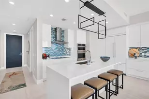 301 1st St S, Saint Petersburg, FL 33701 - Photo 16