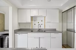 723 115th Ave N, Saint Petersburg, FL 33716 - Photo 10