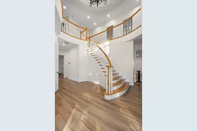 2102 Chestnut Forest Drive, Tampa, FL 33618 - Photo 18