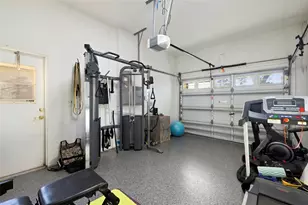 2102 Chestnut Forest Dr, Tampa, FL 33618 - Photo 44