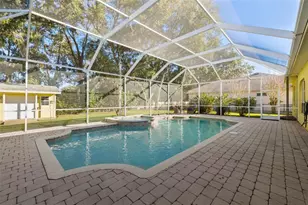 2102 Chestnut Forest Dr, Tampa, FL 33618 - Photo 64