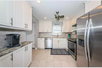 4775 Cove Circle #904, Saint Petersburg, FL 33708 - Photo 2