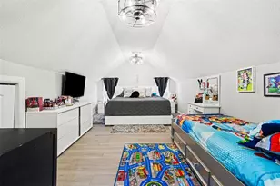 413 Euclid Ave, Seffner, FL 33584 - Photo 16