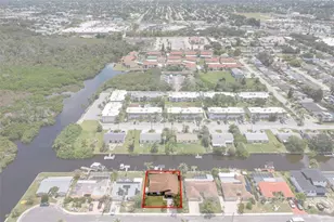 9910 Island Harbor Dr, Port Richey, FL 34668 - Photo 2