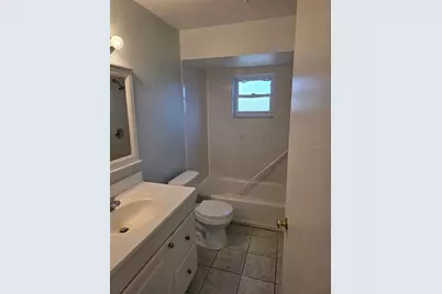 520 Century Drive, Largo, FL 33771 - Photo 8