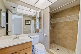 6800 20th Ave N, Saint Petersburg, FL 33710 - Photo 16