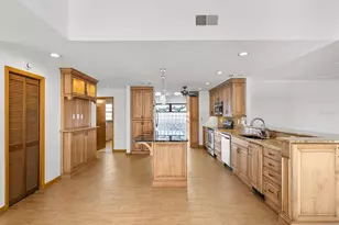 5956 Seaside Dr, New Port Richey, FL 34652 - Photo 8