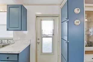 2045 Hilo Dr, Holiday, FL 34691 - Photo 8