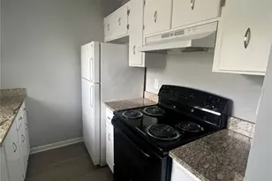 709 Oceanside Cir, Ruskin, FL 33570 - Photo 2