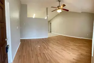 7986 Avenal Loop, New Port Richey, FL 34655 - Photo 4