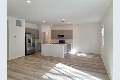 34916 Mulrion Drive, Zephyrhills, FL 33541 - Photo 4