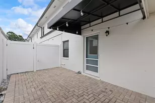 3909 W Cleveland St, Tampa, FL 33609 - Photo 12