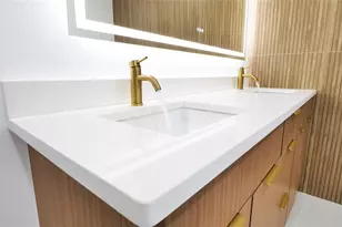 8641 May Cir, Tampa, FL 33614 - Photo 60