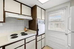 100 Glennes Ln, Dunedin, FL 34698 - Photo 14