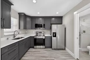 1819 13th Ave S, Saint Petersburg, FL 33712 - Photo 82