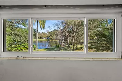 546 Forest Parkway E, Largo, FL 33771 - Photo 10