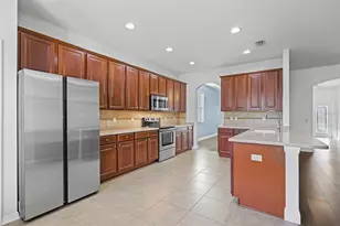 5832 Tulip Flower Dr, Riverview, FL 33578 - Photo 8