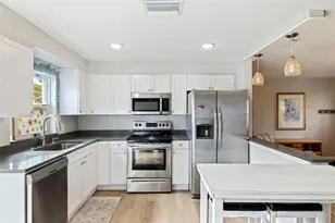 1140 49th Ave N, Saint Petersburg, FL 33703 - Photo 10