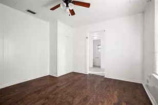 211 E Cluster Ave, Tampa, FL 33604 - Photo 12