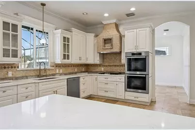 11606 Lipsey Road, Tampa, FL 33618 - Photo 12