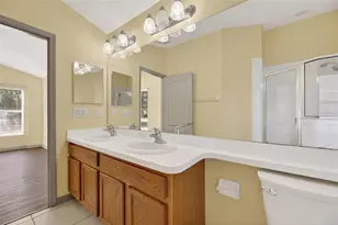 813 Cristelle Jean Dr, Ruskin, FL 33570 - Photo 46