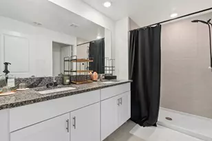 809 Tennyson Mill Cir, Tampa, FL 33619 - Photo 26