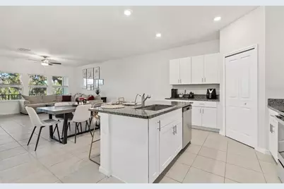 809 Tennyson Mill Circle, Tampa, FL 33619 - Photo 18