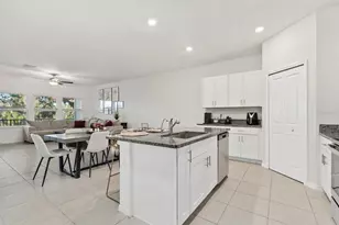 809 Tennyson Mill Cir, Tampa, FL 33619 - Photo 18