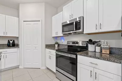 809 Tennyson Mill Circle, Tampa, FL 33619 - Photo 18