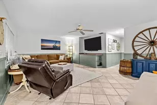 2392 Hanover Dr, Dunedin, FL 34698 - Photo 6