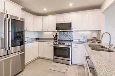 1125 W Peppertree Drive #407, Sarasota, FL 34242 - Photo 8
