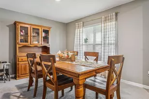 35571 Doveland Dr, Zephyrhills, FL 33541 - Photo 4