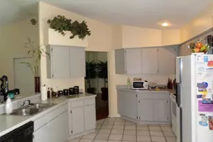 18230 Dolly Brook Ln, Lutz, FL 33549 - Photo 14