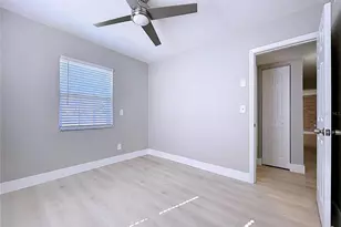 8822 Bay St NE, Saint Petersburg, FL 33702 - Photo 24