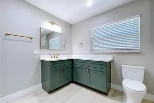 8822 Bay St NE, Saint Petersburg, FL 33702 - Photo 36