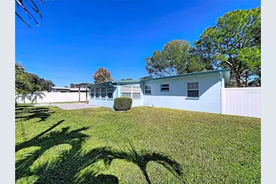 8822 Bay Street NE, Saint Petersburg, FL 33702 - Photo 44