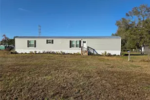 4901 Vaughn Rd, Plant City, FL 33565 - Photo 1