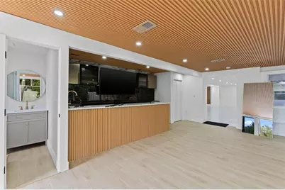 131 Toledo Way NE, Saint Petersburg, FL 33704 - Photo 14