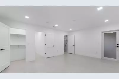 131 Toledo Way NE, Saint Petersburg, FL 33704 - Photo 32