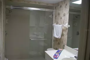 9821 113th St, Seminole, FL 33772 - Photo 14