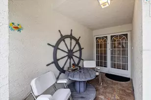 2392 Hanover Dr, Dunedin, FL 34698 - Photo 4