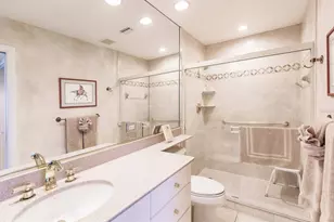 1055 W Peppertree Dr, Sarasota, FL 34242 - Photo 14