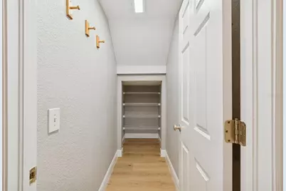 2858 Bayshore Trails Drive, Tampa, FL 33611 - Photo 8