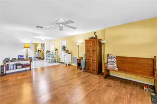 10020 Panama Ct, Seminole, FL 33776 - Photo 6